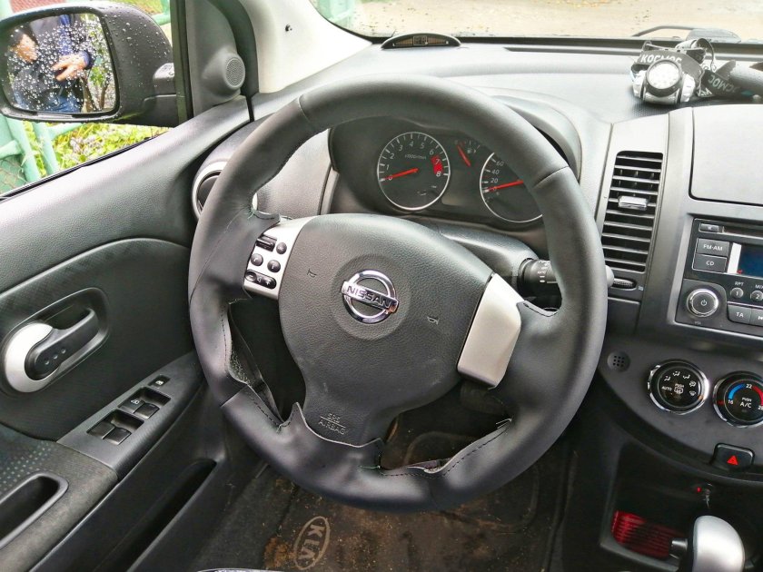 Руль Ниссан ноут 2007