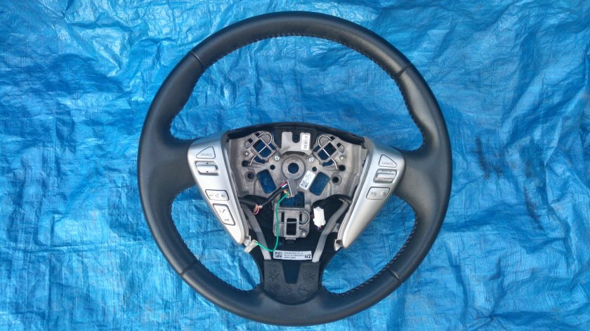 Руль Nissan Note e12