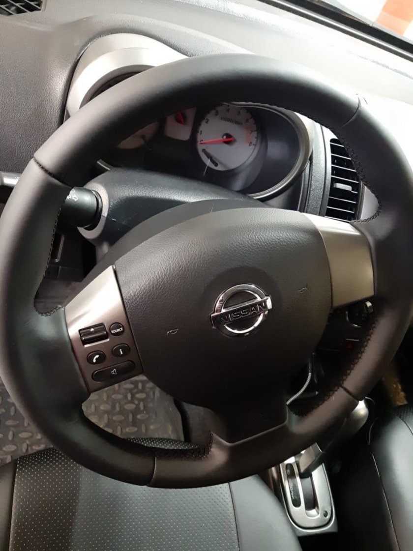 Руль Ниссан ноут 2008