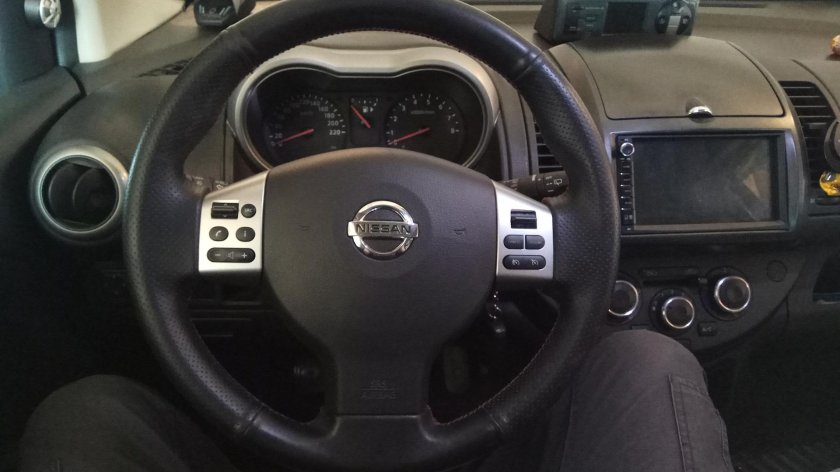 Руль на Ниссан ноут 2006