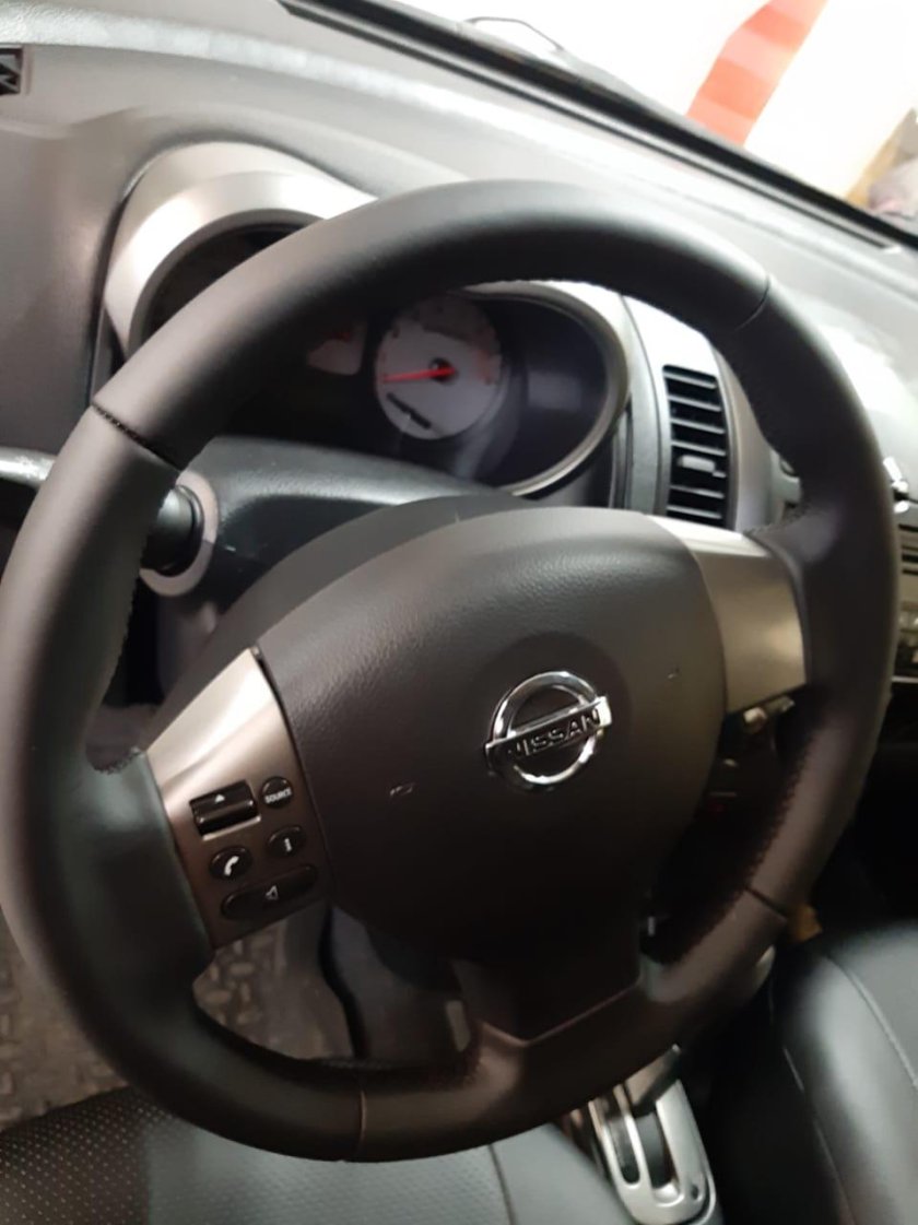 Руль Ниссан ноте 2008