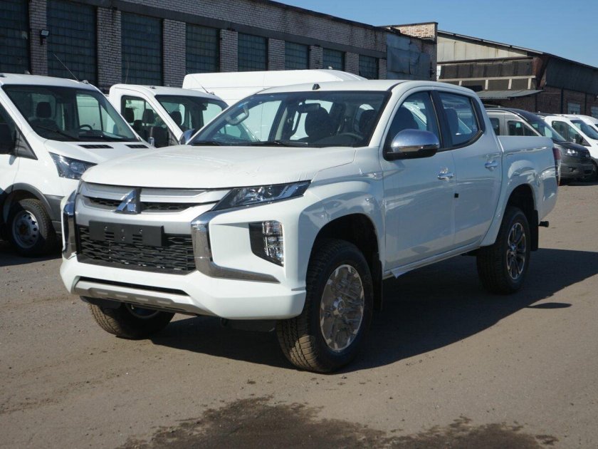 Митсубиси l200 новый