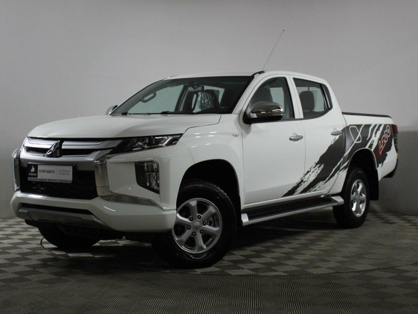 Митсубиси л200 2022