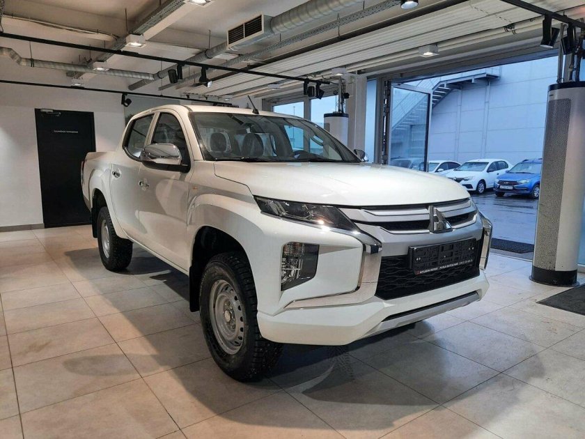 Митсубиси л200 2022