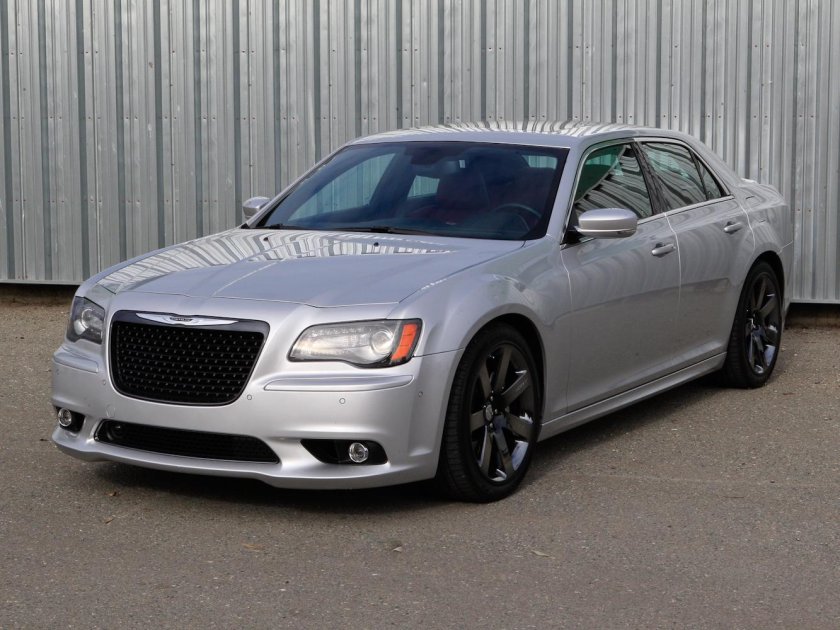 Chrysler 300c srt8 2012