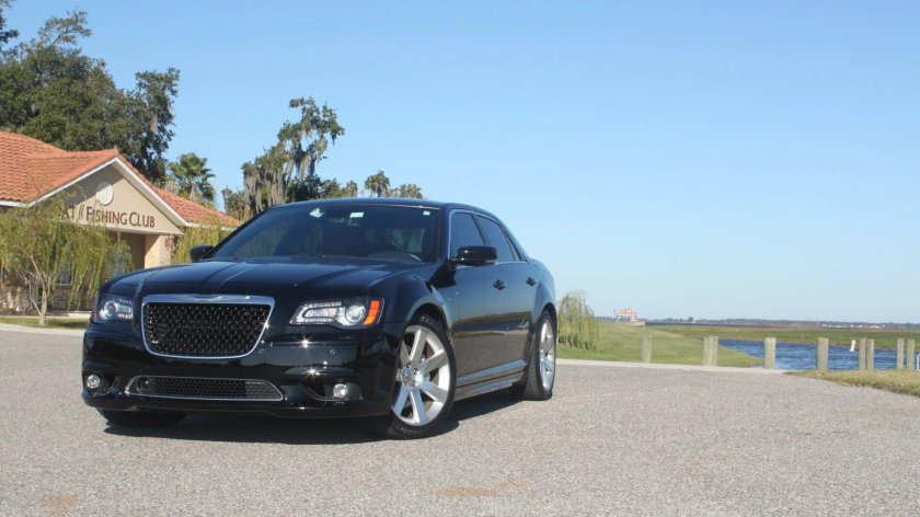 Chrysler 300 srt8