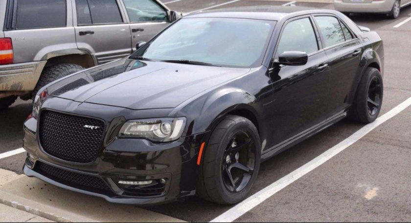 Chrysler 300c srt8 2021