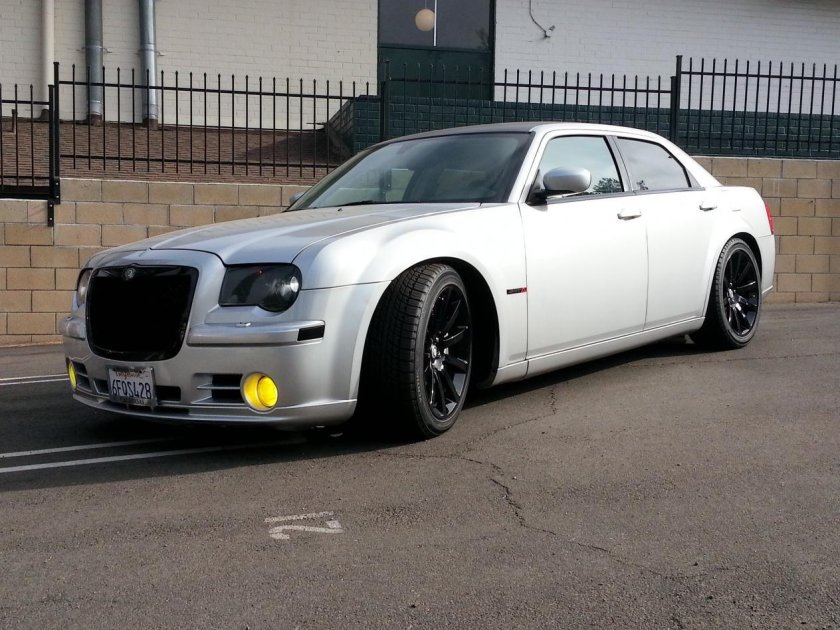 Chrysler 300c srt8 универсал