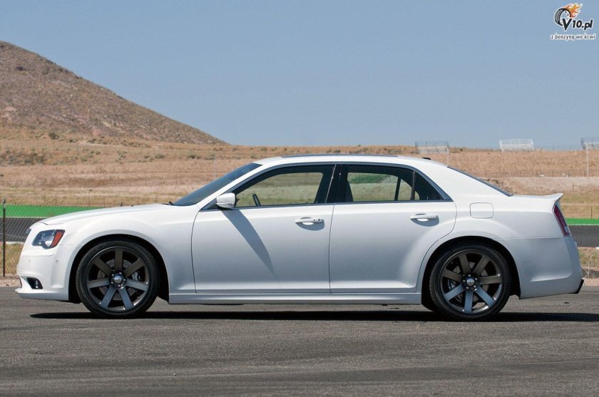 Chrysler 300c srt8 2012