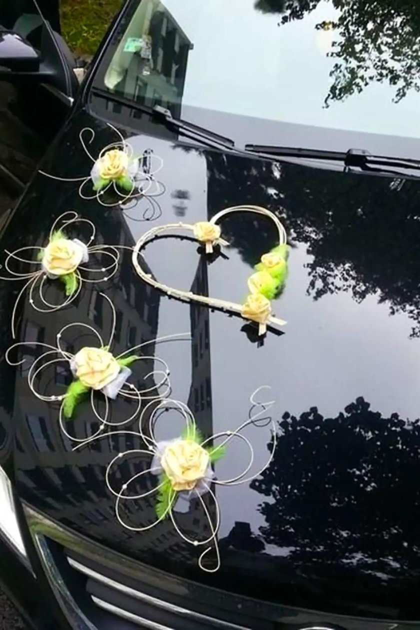 Украшение свадебного авто