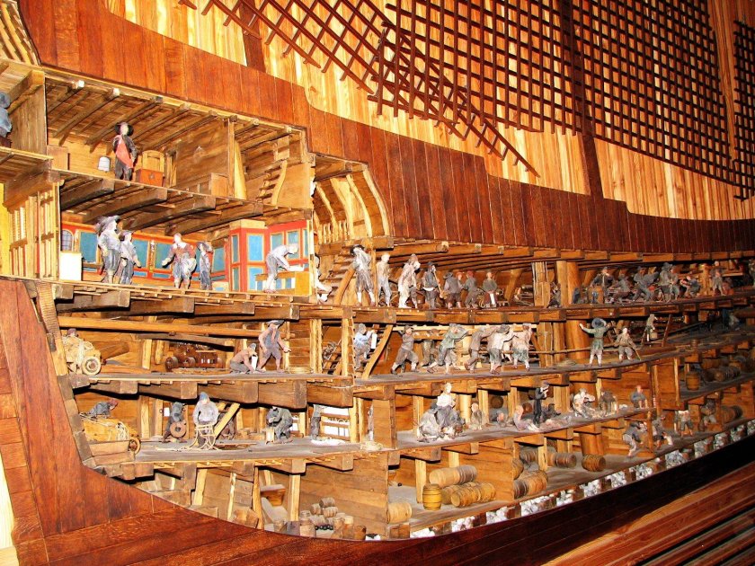 Галеон корабль в разрезе