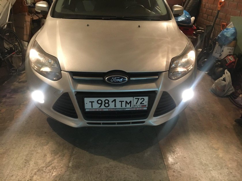 ПТФ Форд фокус 3 диодные
