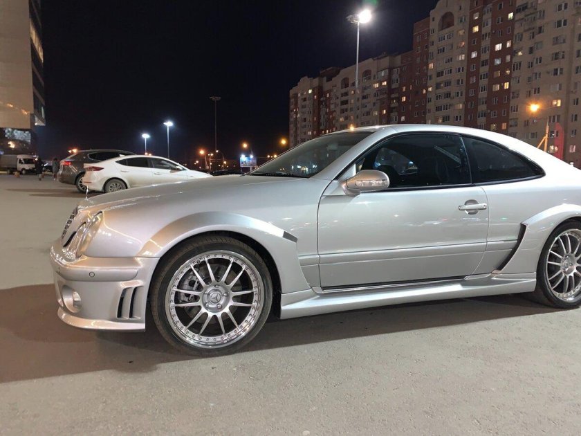 CLK w208 AMG