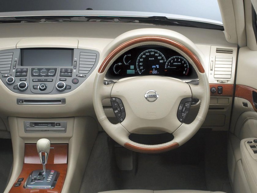 Nissan cima 2004