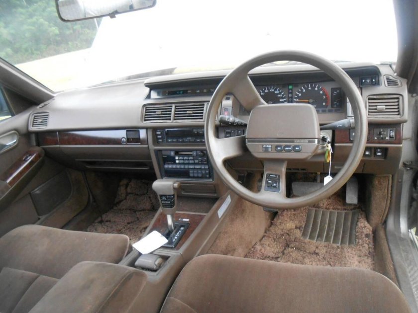 Ниссан Цедрик y31 салон