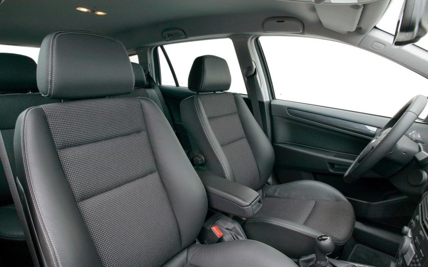 Opel Astra h 2007 универсал салон