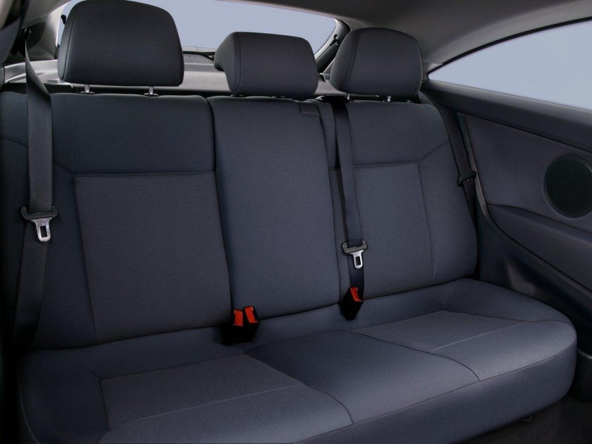 Opel Astra GTC салон сзади