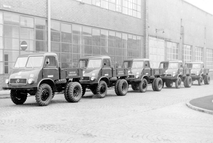 Мерседес Унимог 401