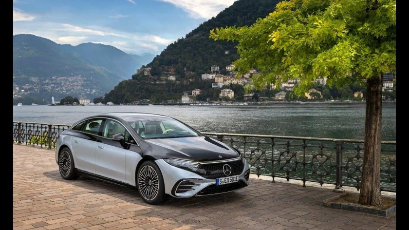 Мерседес EQS 2022