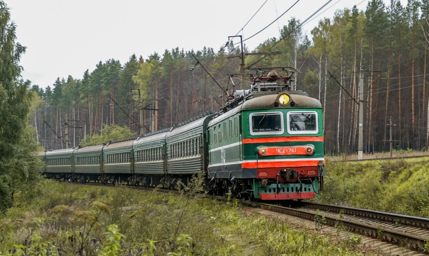 Пассажирский Локомотив чс2