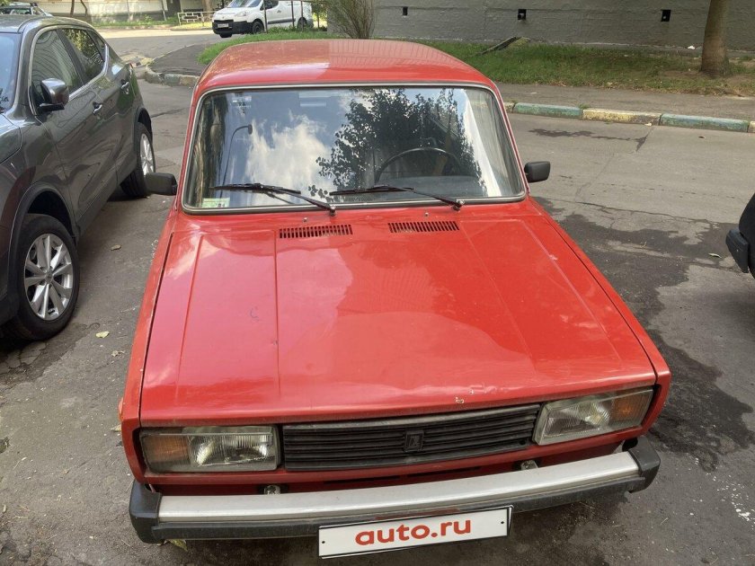 ВАЗ 2107 1990 года