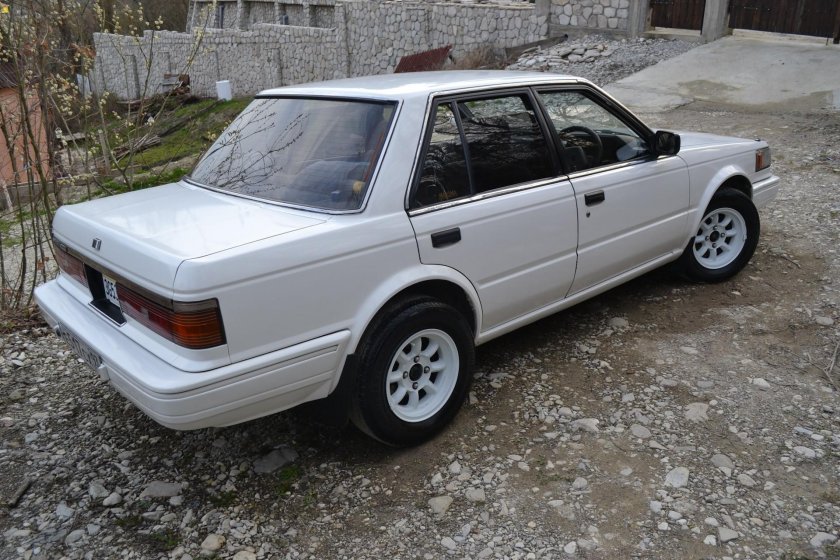 Nissan Bluebird u11 1986