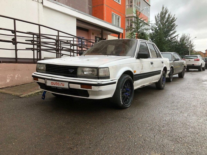 Ниссан Блюберд 1986 седан