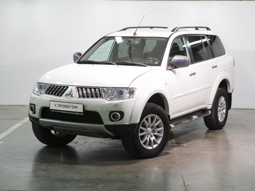 Митсубиси Паджеро спорт 2 белый