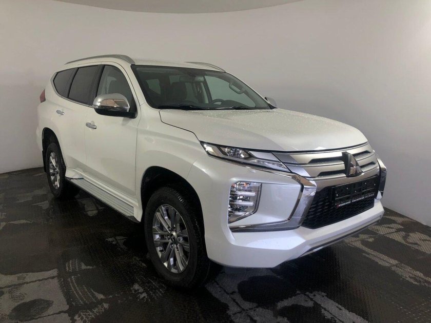 Митсубиси Паджеро спорт 2022