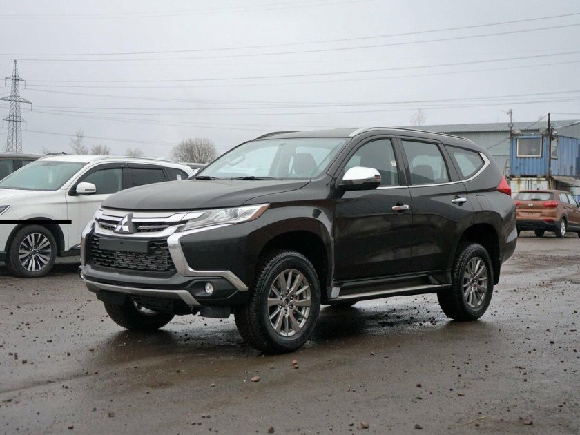 Паджеро спорт 2020 черная