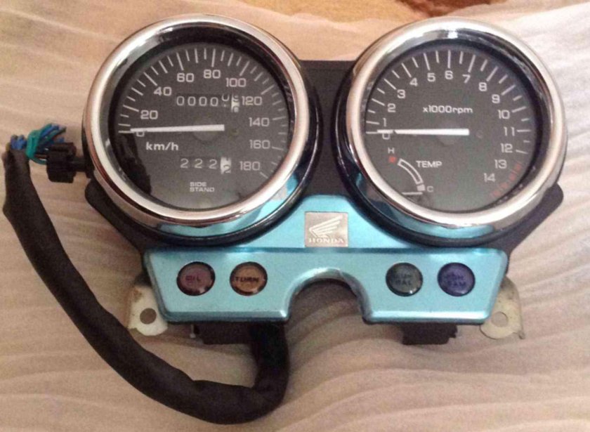 Приборная панель Хонда сб 400