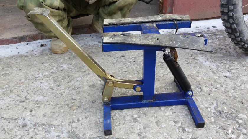 Подставка-подъемник для питбайка bst004