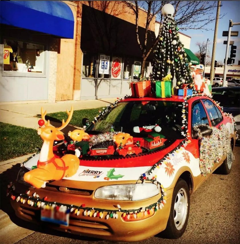 Украшение автомобиля на новый год