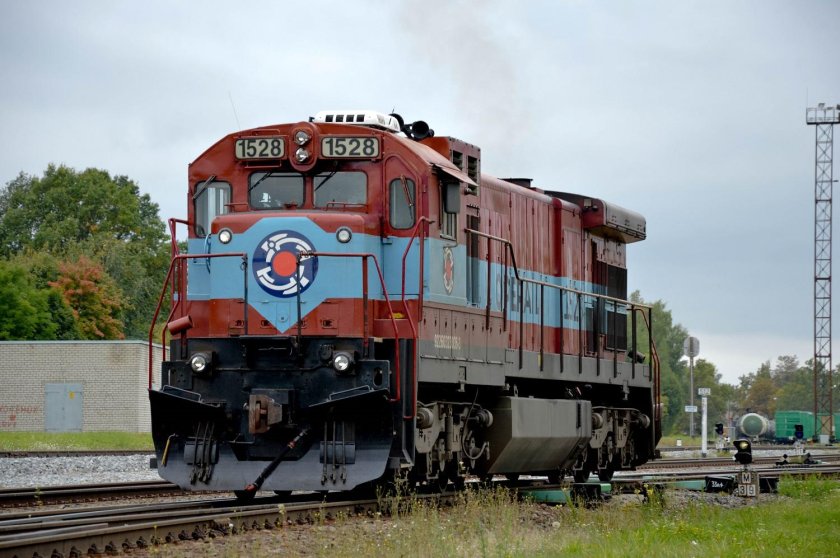 Локомотив тэм2