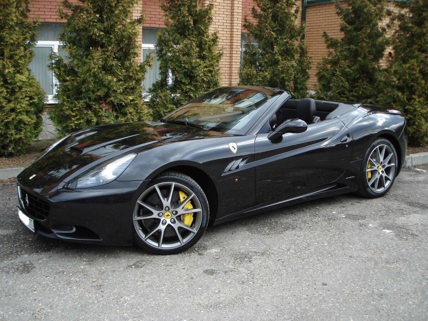 Феррари Калифорния кабриолет