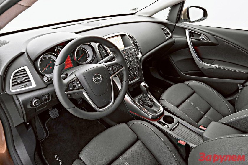 Opel Astra 2014 салон