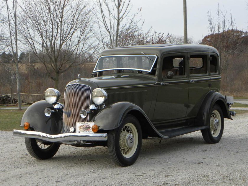 Plymouth 1933