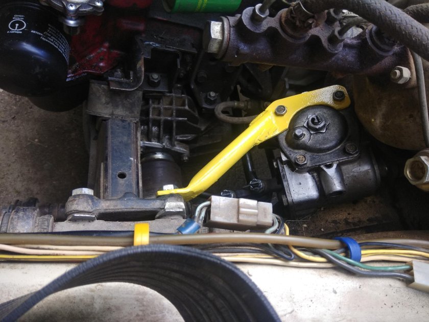 Усилитель рулевой колонки ВАЗ 2106