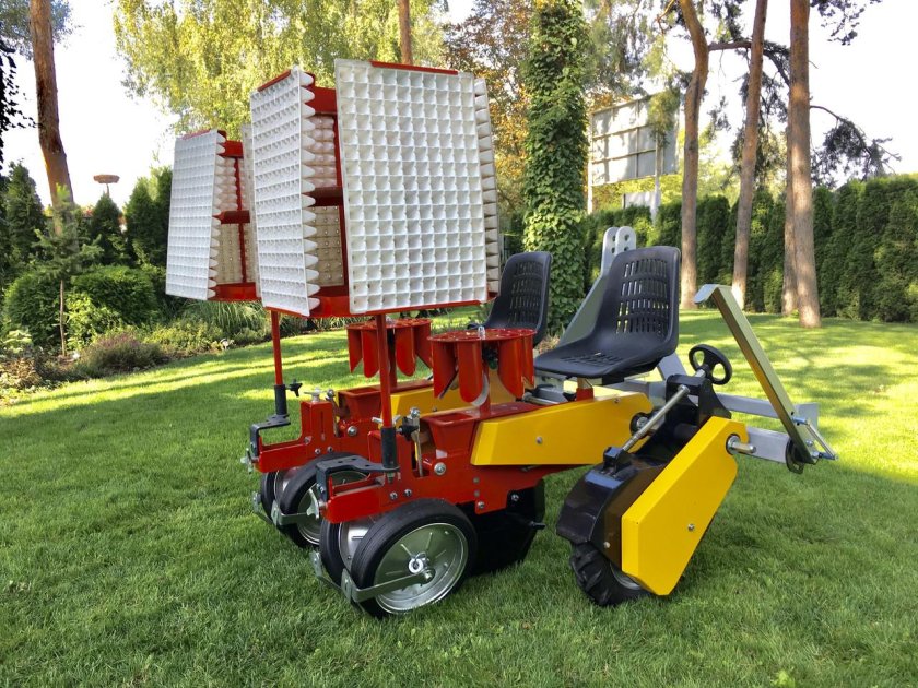 Рассадопосадочная машина Кубота