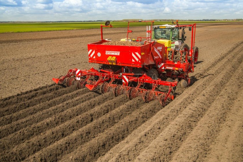 Картофелесажалка Grimme 860