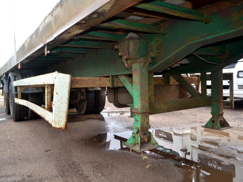 Полуприцеп МАЗ-938020