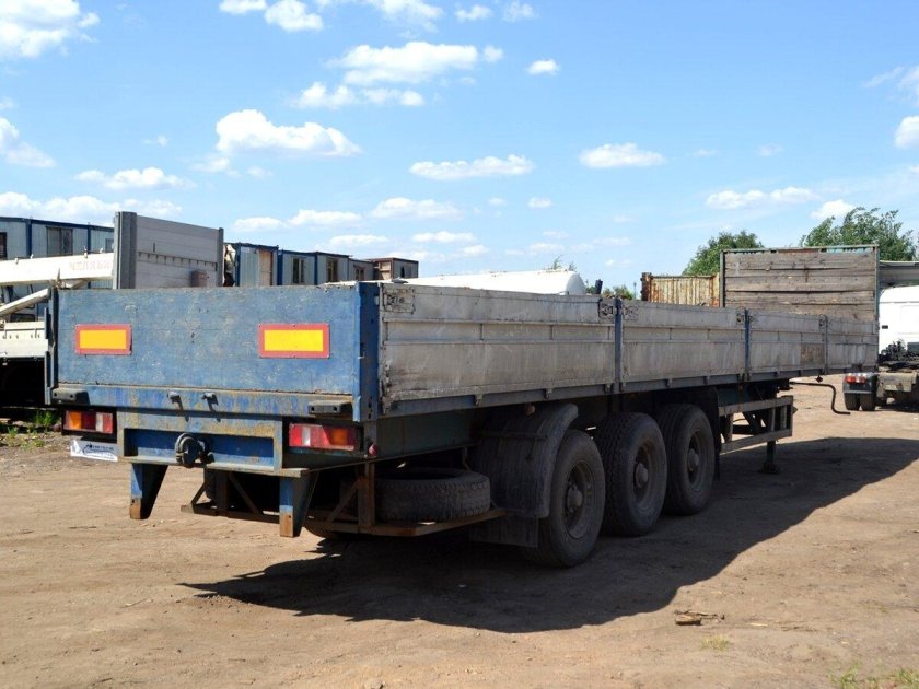 Полуприцеп МАЗ 9758 бортовой
