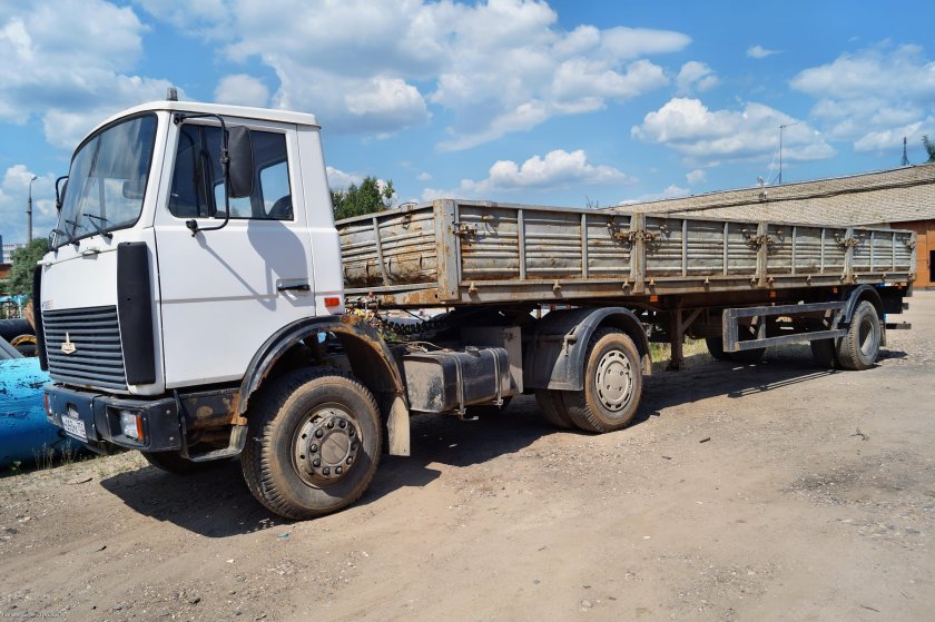 Полуприцеп МАЗ-938020