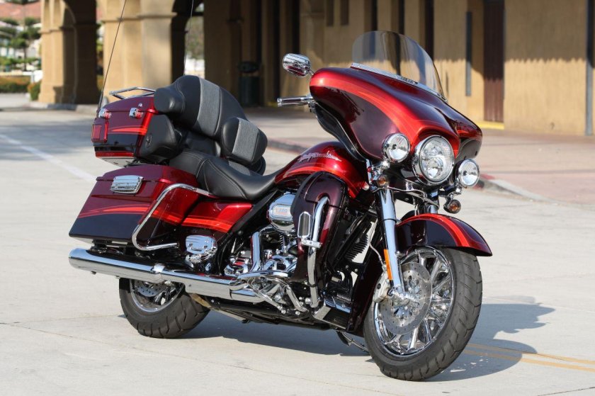 Харлей Дэвидсон электро Глайд 2021