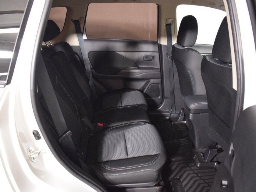 Новый Аутлендер 2021