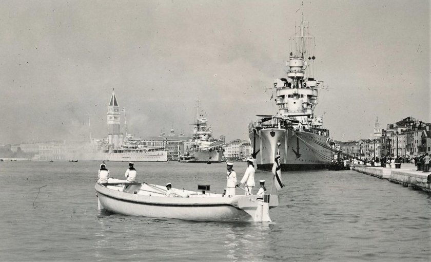 Итальянский крейсер Таранто