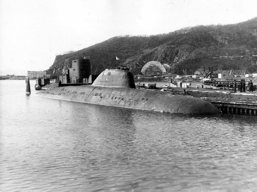 АПЛ к178 в бухте Павловского