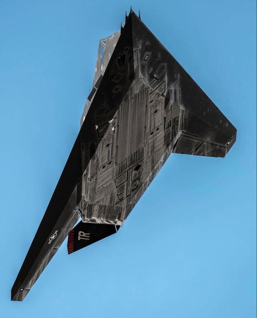 F-117 Nighthawk