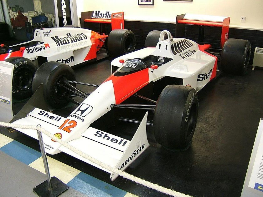 MCLAREN mp4/4 Айртон Сенна 1988