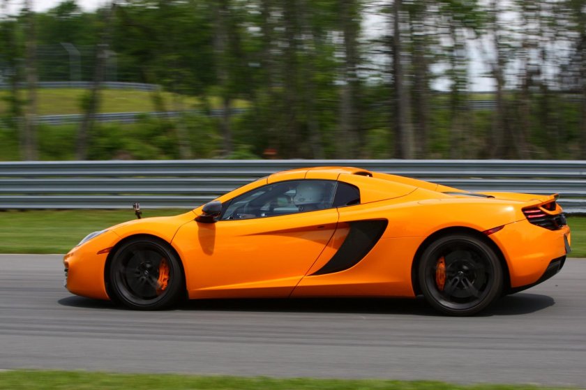 MCLAREN mp4-12c